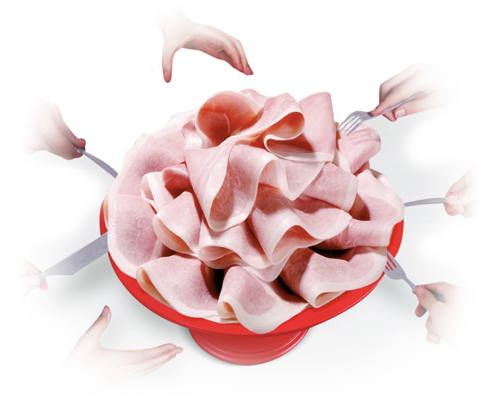 salumificio-pavarotti-prosciutto-cotto-mani-2